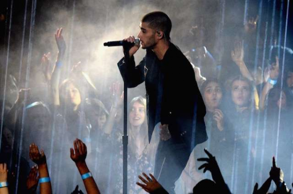 Zayn tops charts in post-One Direction debut